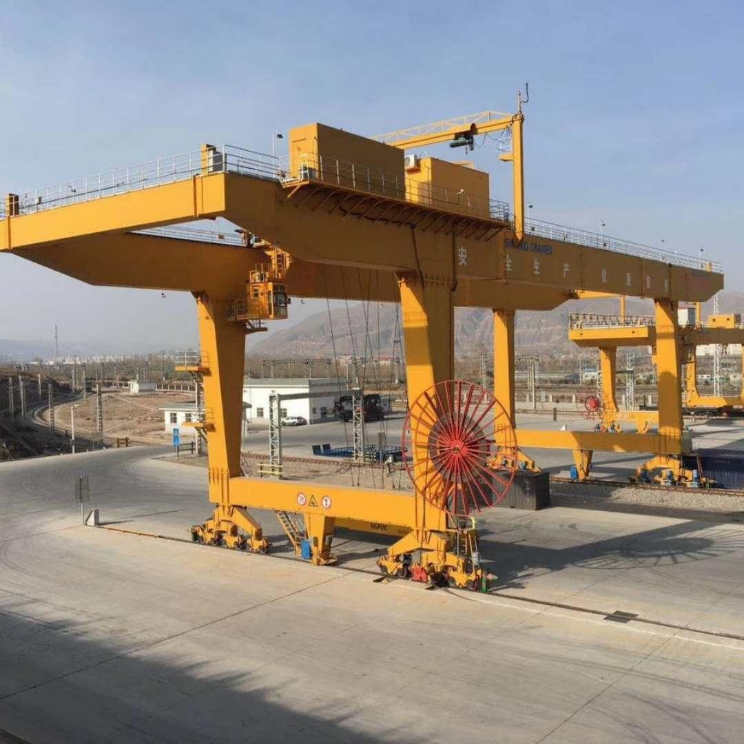 新疆烏魯木齊集裝箱門式起重機廠家設備結構特點