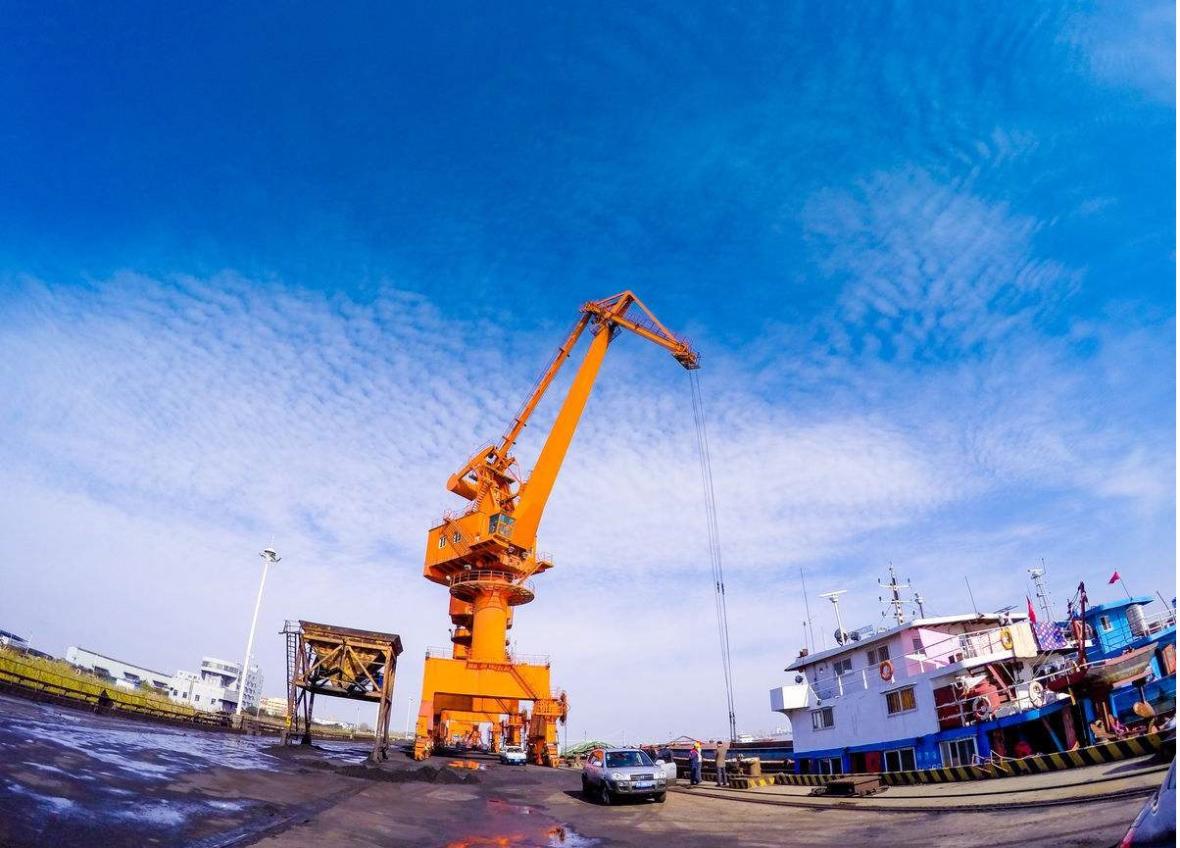 山東東營港口門座起重機廠家防風抗臺操作