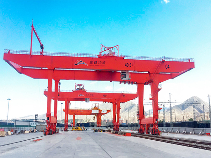 安徽黃山港口集裝箱起重機廠家精選材質(zhì)