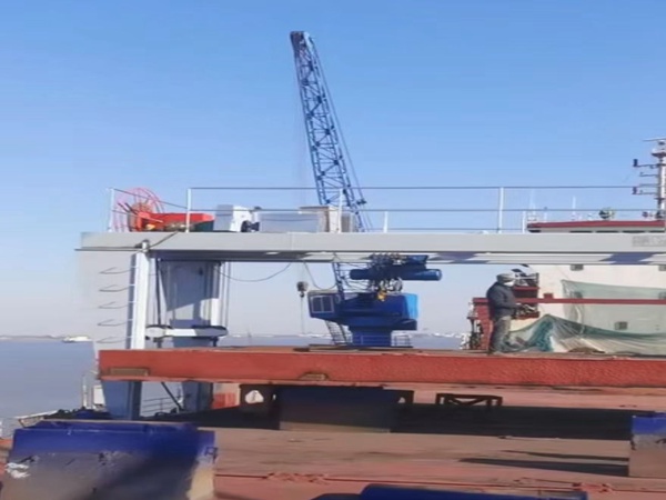 艙蓋起重機廠家