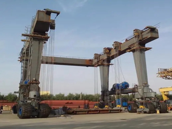 廣東廣州游艇輪胎吊公司為客戶提供及時(shí)、滿意的服務(wù)