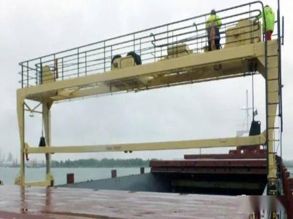 江蘇蘇州艙蓋吊廠家艙蓋吊適應環(huán)境復雜多變     