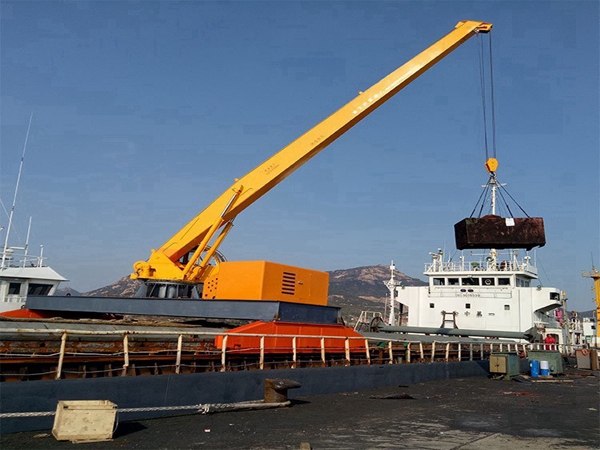 ? 河北黃驊甲板起重機廠家甲板起重機可靠性能應對海上挑戰